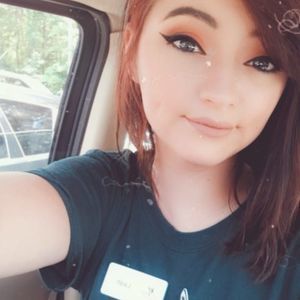 Meet your Posher, Leah